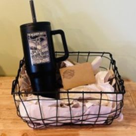 Lot # 25 Piasa Bird&Beer Donated:Laura P and OBB, Value $95 item