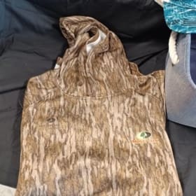 Lot #118 Hydrated Hunter! Donated By Friends of ABOB Val.$55 item