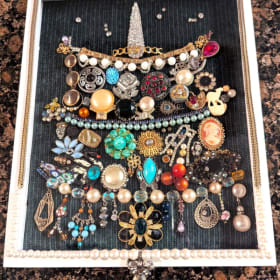 ITEM#19: Vintage Jewelry Shadow Box item