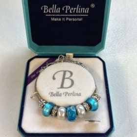 Bella Perlina one size fits all beaded bracelet item