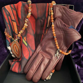 Lot# 49:  La Dama item