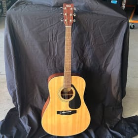 Lot#175 YAMAHA Guitar! By Ernie Williams Music $199 item