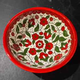 Pottery: Bowl item
