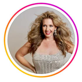 Private vocal lessons with Courtney item