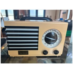 Crosley Collector's Edition Radio No. 1533 item
