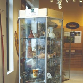 w2- Affichage au BIT - Demi-vitrine de 3 tablettes - 9 mois item