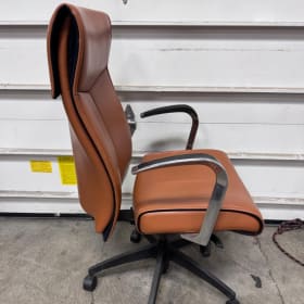 Neutral Posture Rolling Desk Chair item