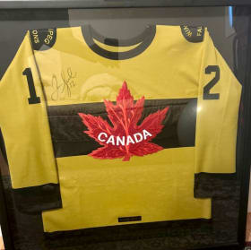 Signed Jarome Iginla Team Canada Jersey item