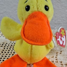 Quackers Ty Beanie Baby item