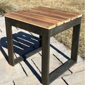 LOT 27 - Table pour l’extérieur - Réalisation M. Choquette item