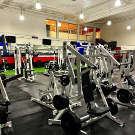 One-month gym membership with training session (1 of 2) item