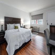 Voucher for 50% off a weekend stay in the Bridal Suite ($180 item