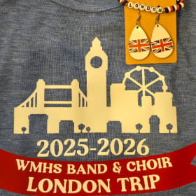 London Here We Come! MEDIUM T-shirt, Earrings and Bracelet item