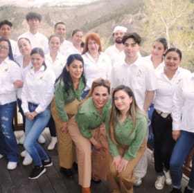 Alba's Organic - 4.5 hours of cleaning service $225 Value item