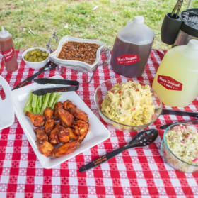 Moe's Original BBQ - Food for 20 - Value 400 item