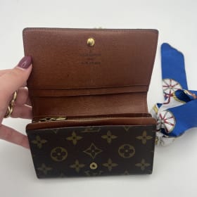 #7 Chain Louis Vuitton Wallet Purse item