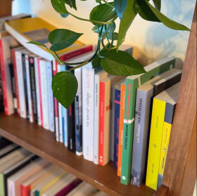 Une carte cadeau à notre bouquinerie item