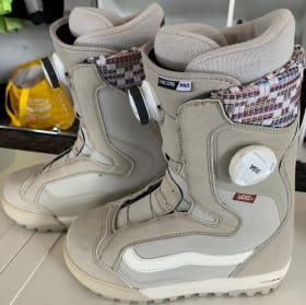 Womens Encore Pro Snowboard Boot Women's size 7 item