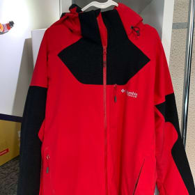 Columbia Men's Medium Red Jacket item