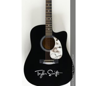 TAYLOR SWIFT AUTOGRAPHED Guitar item