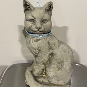 41. Cement Garden Statue: Cat item