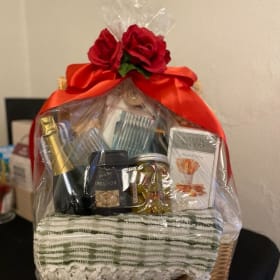 Picnic Basket with Hollywood Bowl Tickets item