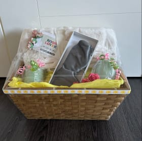 "Time Out Basket" c/w $30 Gift Card    (Total Value $155) item