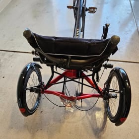 Recumbent bike / trike with accessories item