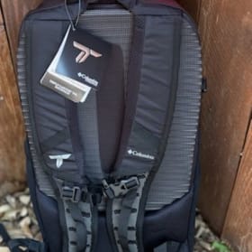 Columbia Triple Canyon™ 24L backpack + Carhartt beanie item