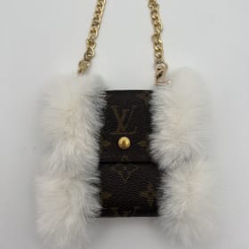#31 Fur Louis Vuitton Elise Wallet item