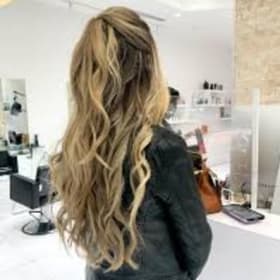 Hairapy by E.T. - 2 wash and blowouts item