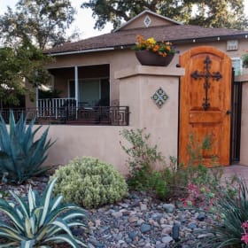 Sweet Retreat near Sequoia National Park, 3 nights, sleeps 7 item