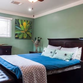 Sweet Retreat near Sequoia National Park, 3 nights, sleeps 7 item