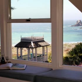 3 Nights in Oceanfront Cottage, B&B Mendocino County! item