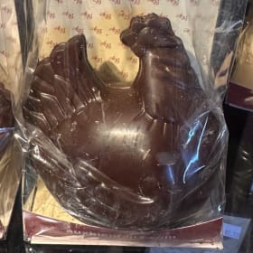 1 poule en chocolat noir item