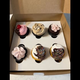#57: Enchanted Oven- $15 gift card & 6 cupcakes item