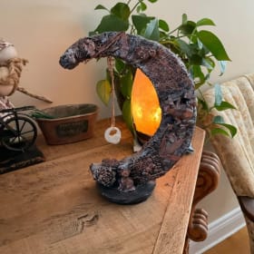 Décorez votre maison avec une création artistique item