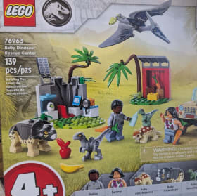 6 - Lego Basket item