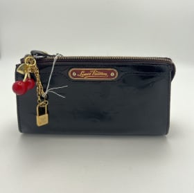 #64 Louis Vuitton Vernis Cosmetic Pouch item