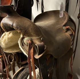 DT2- 14.5-15" 1957 Roughout handmade western item