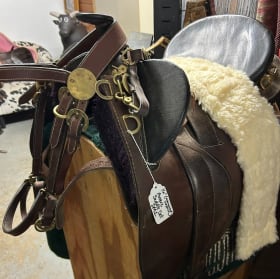 DM1- 15" Aussie saddle set item