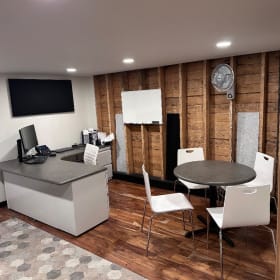 Office Unit (1) item