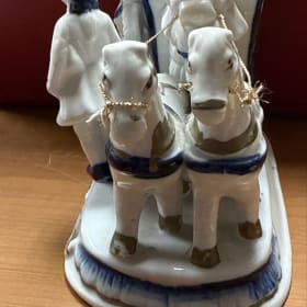 Porcelain Carriage 6" x 4' x 3" item