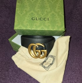 Men's Gucci belt item