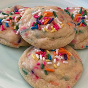 TO GO Homemade Confetti Cookies item