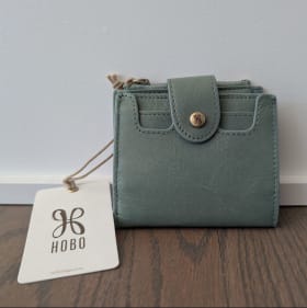 Hobo leather bag and wallet item