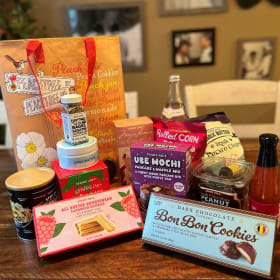 Trader Joes Gift Set item