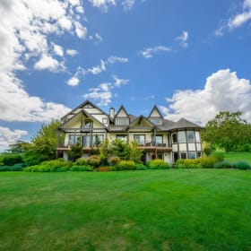 Willamette Valley: The Perfect Setting Luxury Package Stay! item