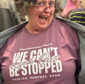 T-shirt - We Can't Be Stopped (size Medium) item