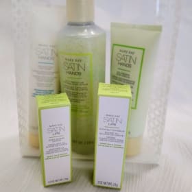"Silky Smooth"  Mary Kay Satin Hands & Lips Gift Set item